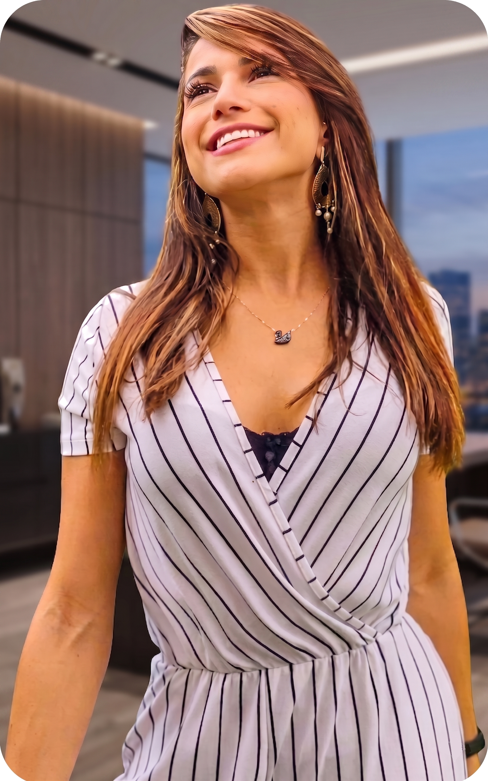 Psicóloga Isabela Corrêa sorrindo