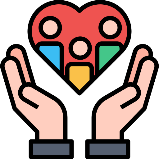 Mãos segurando um coração com pessoas dentro